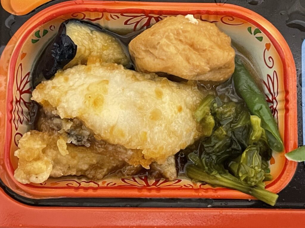 食宅便の弁当の魚